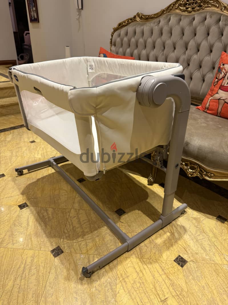 Baby crib Chicco - same new 2