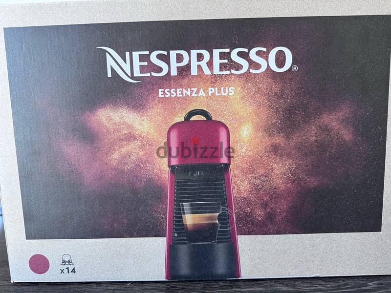 Nespresso Coffee Machine with creamer 0