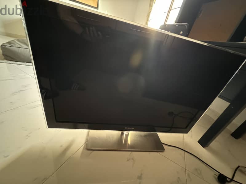 Samsung TV 42 inch 0