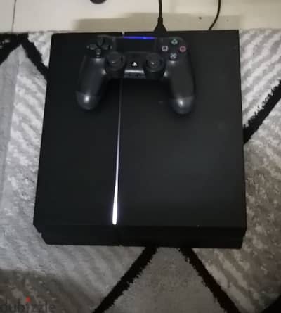 ps4 with one controller in excellent condition