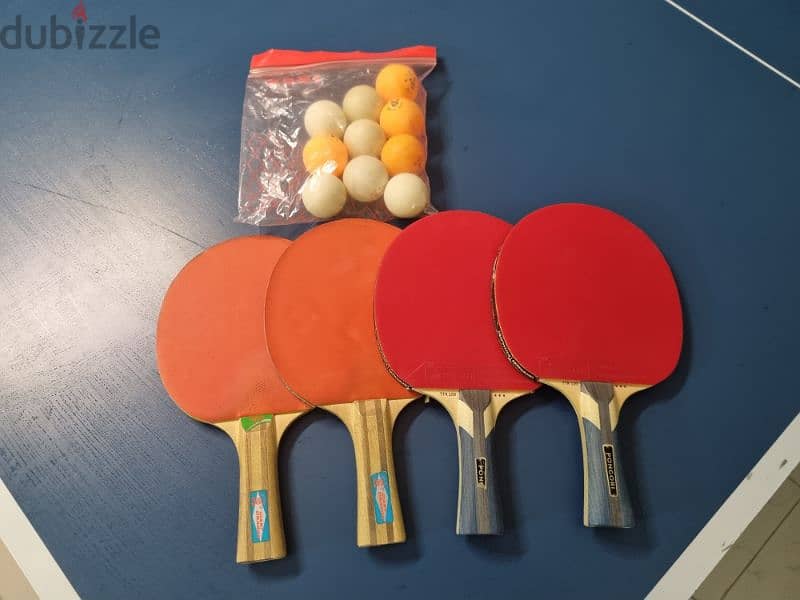 Table tennis board plus net and bats 2