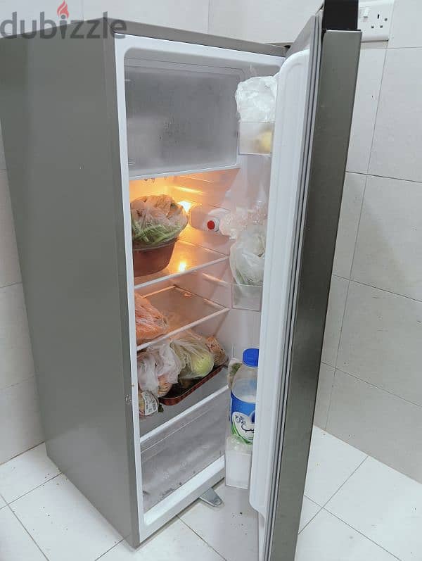 krome fridge 220ltr 1