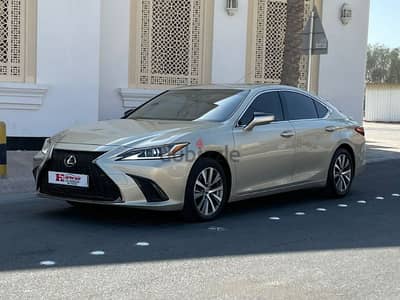 2019 modwl Lexus ES