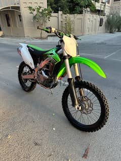 للبيع تريل كوزاكي kx250f مديل 2016 جاهزة للموسم السعر 1550 وقابل 0