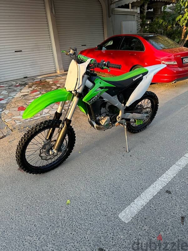 للبيع تريل كوزاكي kx250f مديل 2016 جاهزة للموسم السعر 1550 وقابل 4