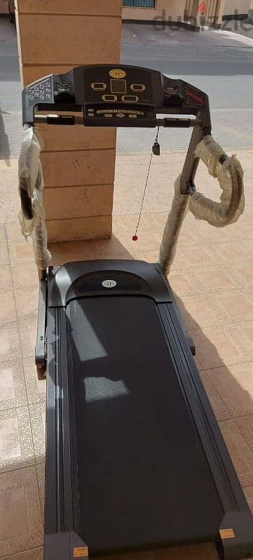 horizon 150kg treadmill 130bd with inclimd 0