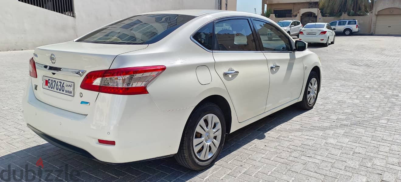 Nissan Sentra 2016 10