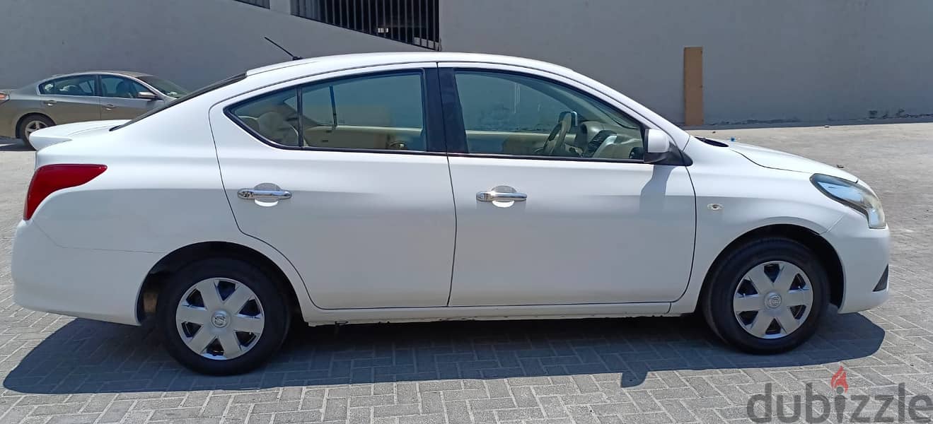 Nissan Sunny 2016 3