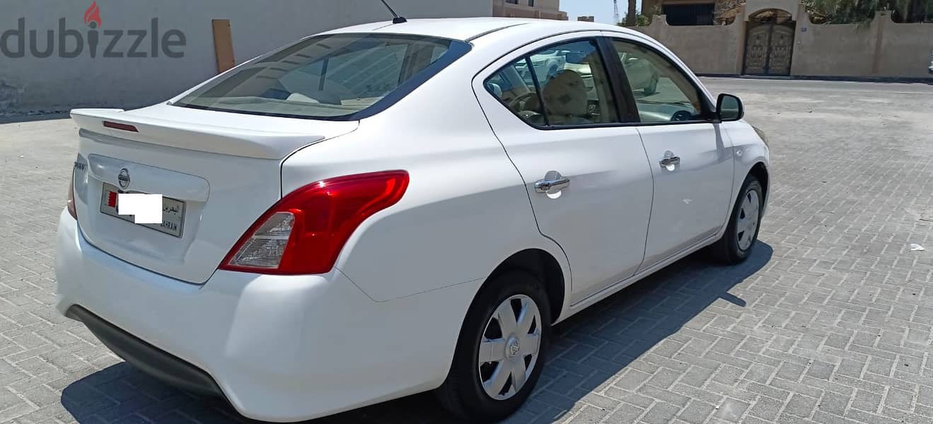 Nissan Sunny 2016 10