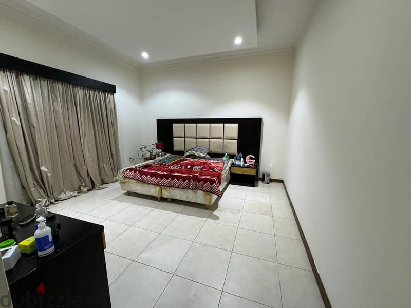 Excellent Single Bedroom available in a 2 bedroom Apartment 3