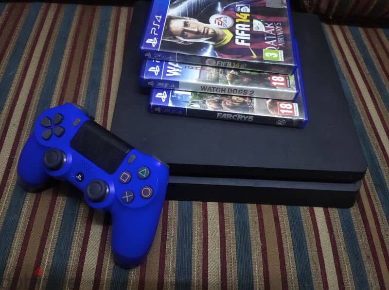 PS4 slim 0