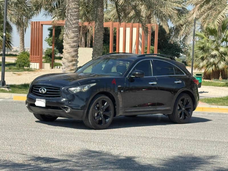 Infiniti QX70S 2016 Black 1