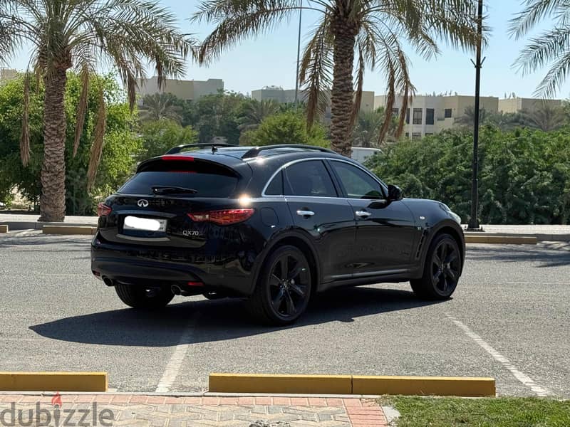 Infiniti QX70S 2016 Black 6