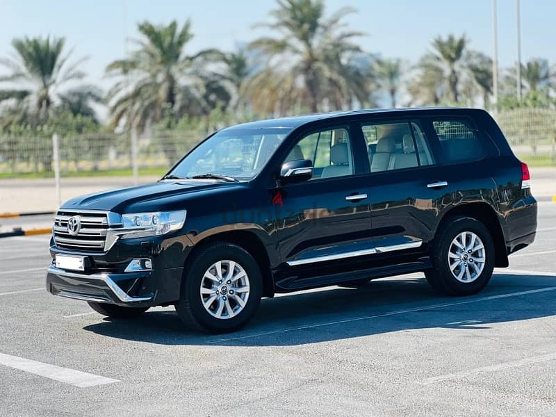 Toyota Land Cruiser 2018 GX R Model Single Owner 3