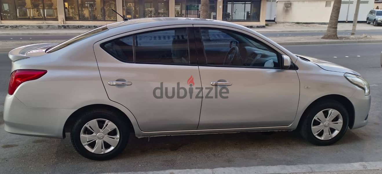 Nissan Sunny 2018 5