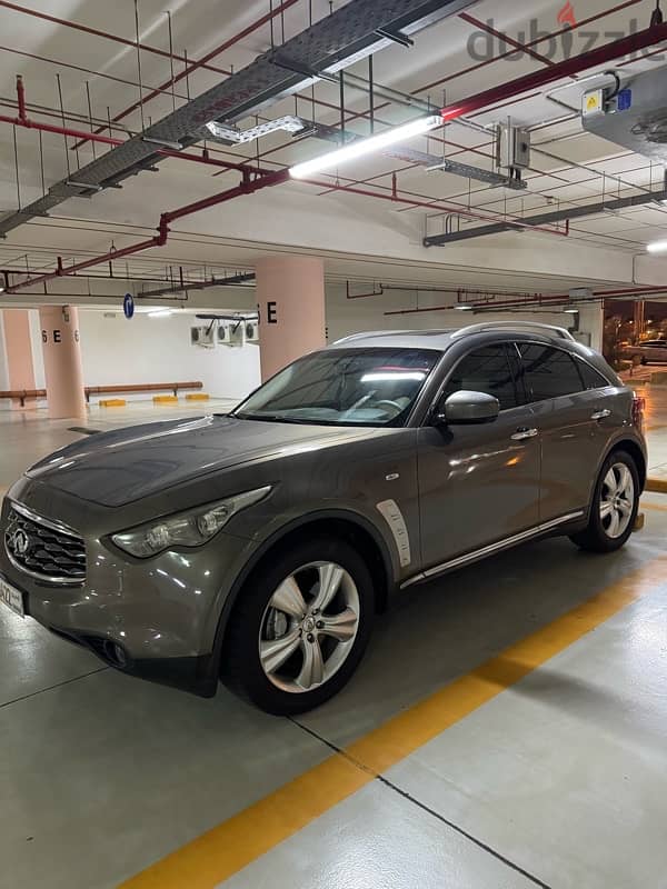 Infiniti FX45/FX35 2010 5