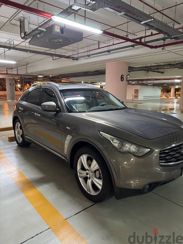 Infiniti FX45/FX35 2010 7