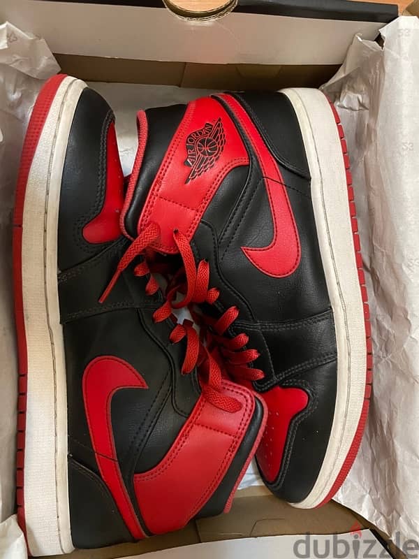 Nike  Air Jordan 1s Mid 1