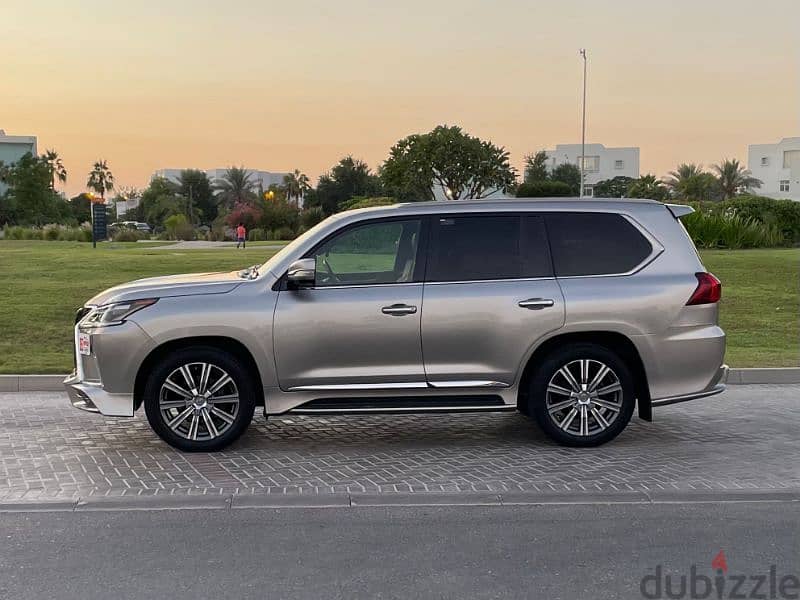 2016 modwl Lexus LX 570 2