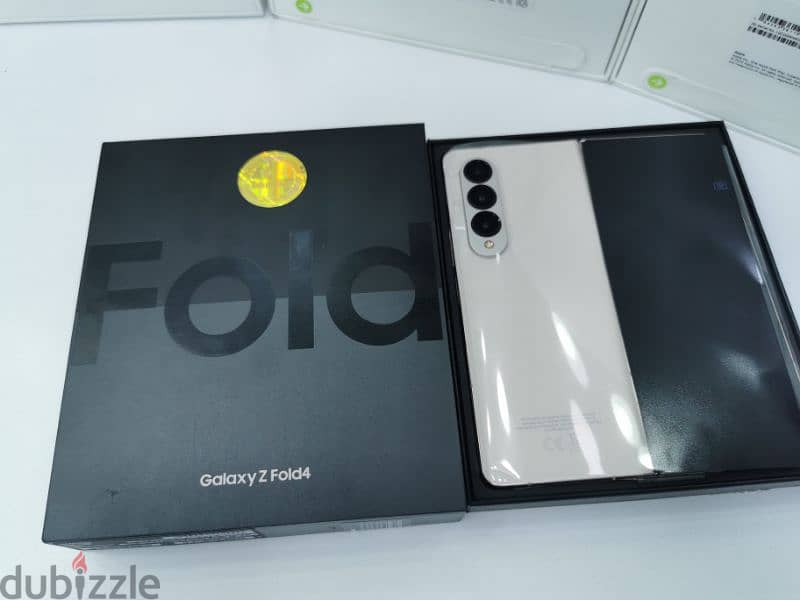 Galaxy Z Fold 4 512gb calar Beige 3