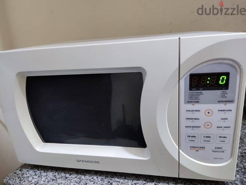 Daewoo Microwave Oven, 25liter Capacity 1