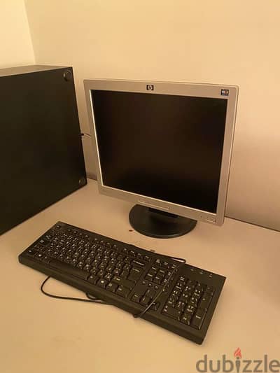 hp PC with access. & table for 25