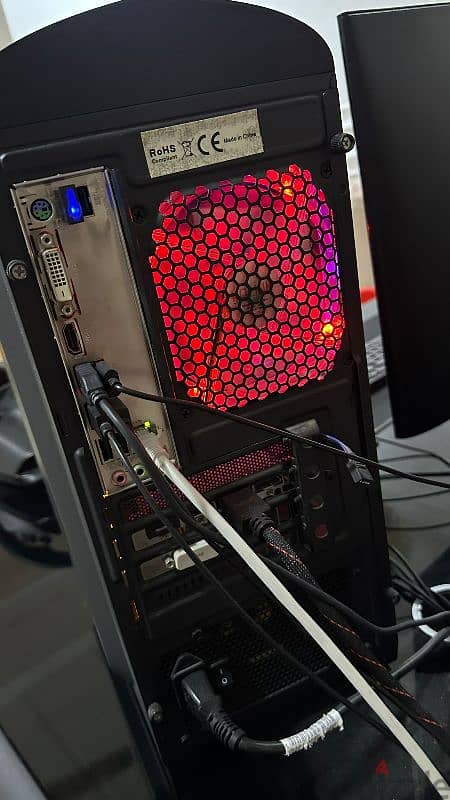 customized gaming PC 0