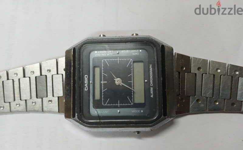 توجد ساعة يد ماركة قديمه واصليھ CASIO بحالة ممتازة 0