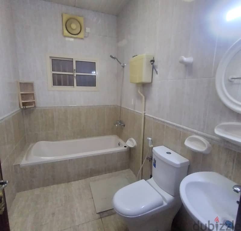 villa with ewa in jurdab 4 bedroom quiet area 400 bd 2