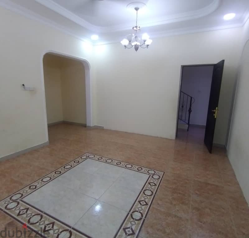 villa with ewa in jurdab 4 bedroom quiet area 400 bd 6