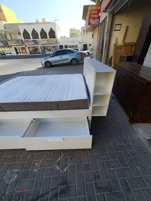 160×200 bed with mattress 7