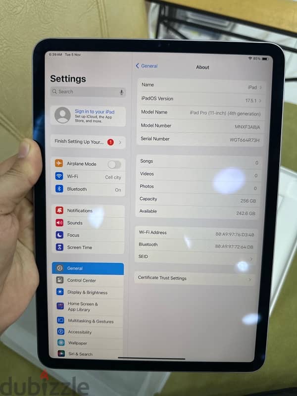 Ipad pro 11 inch 256gb (4th Generation ) 6