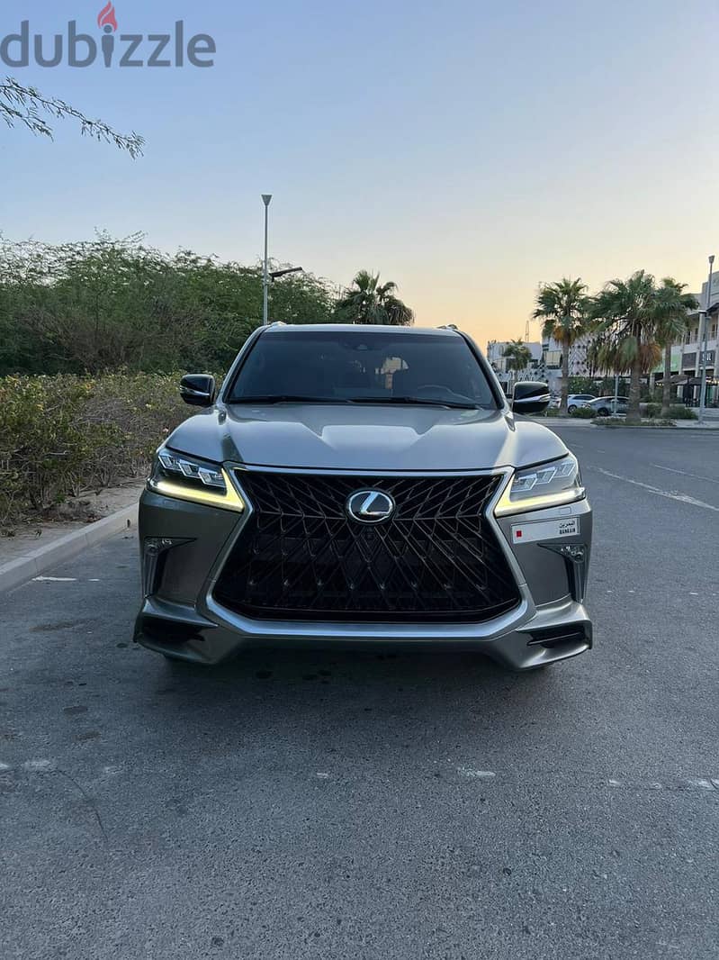 Lexus LX570S 0