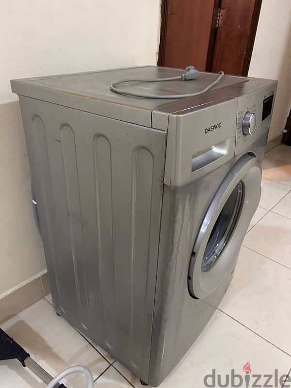 Good condition automatic washing machine for sale 1