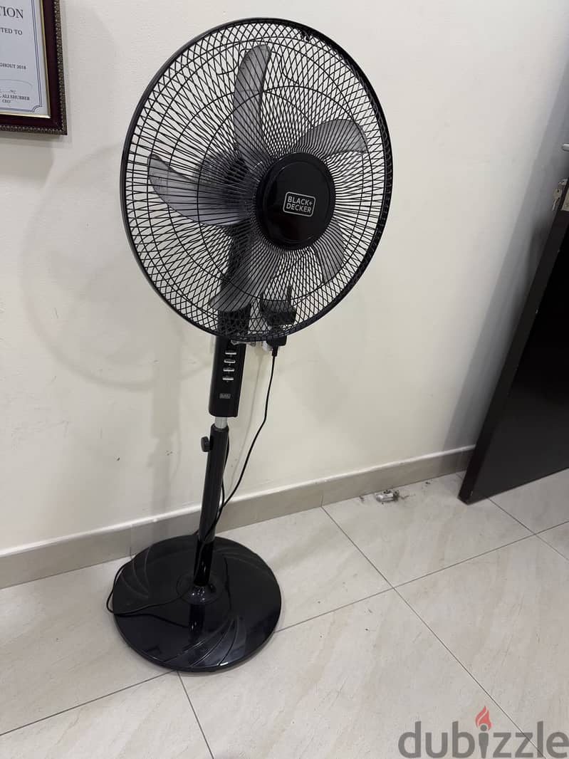 Black & Decker Pedestal / Standing Fan for sale 1