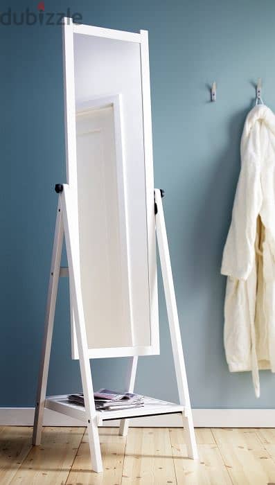 Long length white mirror 10