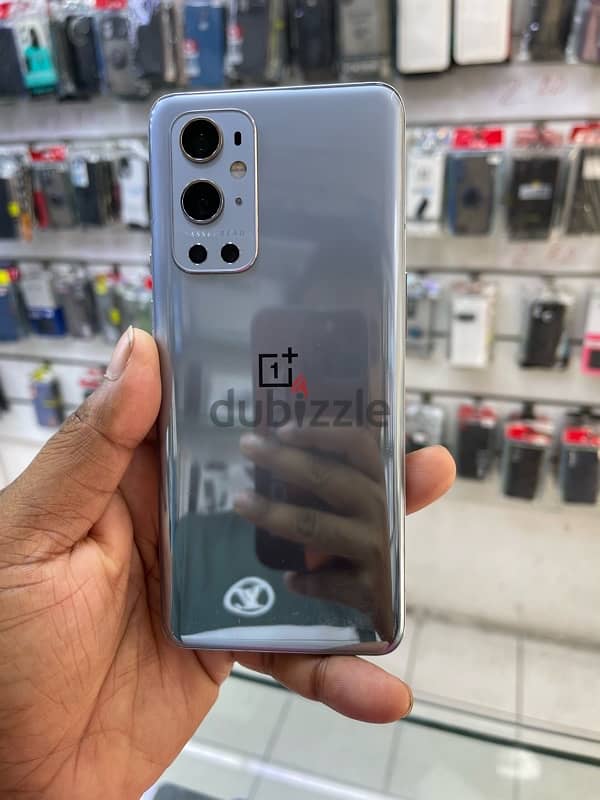 OnePlus 9Pro 12gb ram 256gb storage 3