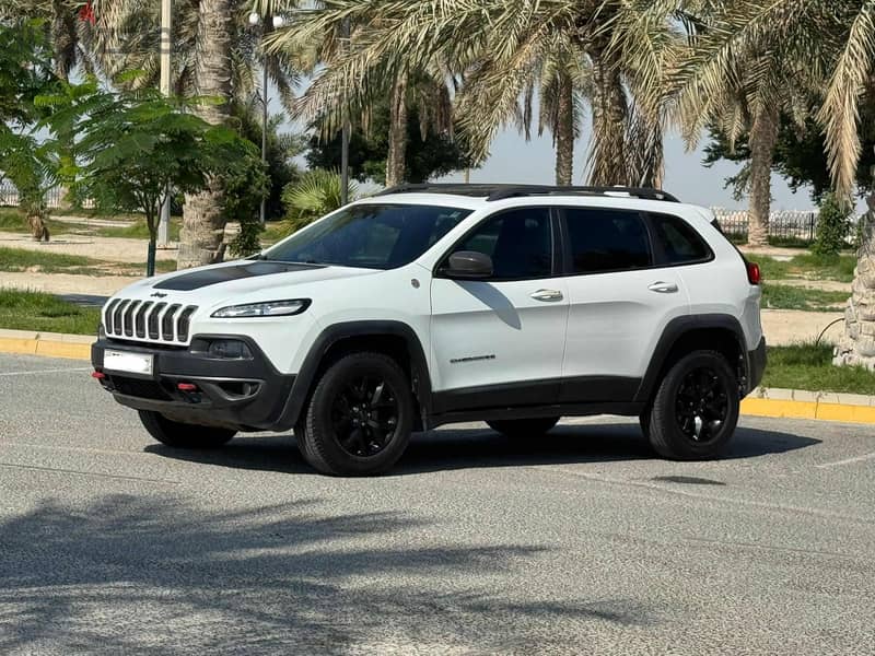 Jeep Cherokee trailhawk 2015 white 1