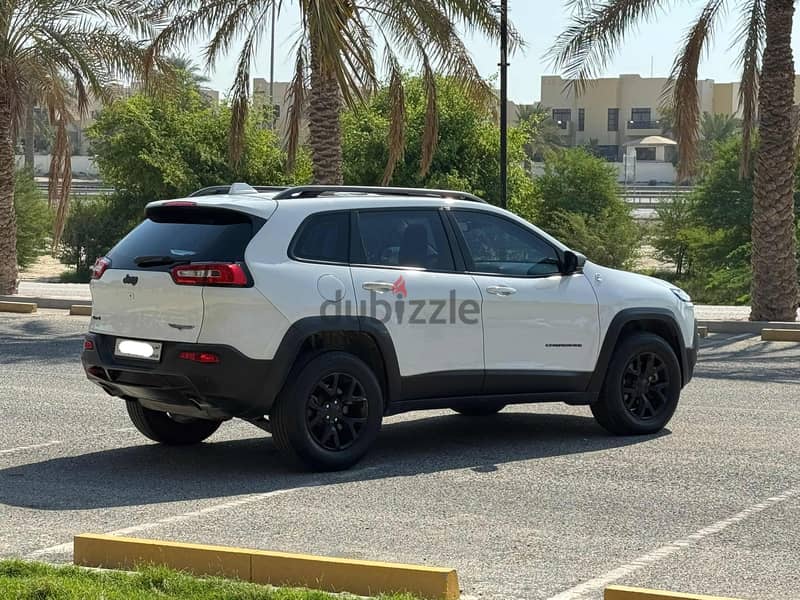 Jeep Cherokee trailhawk 2015 white 5