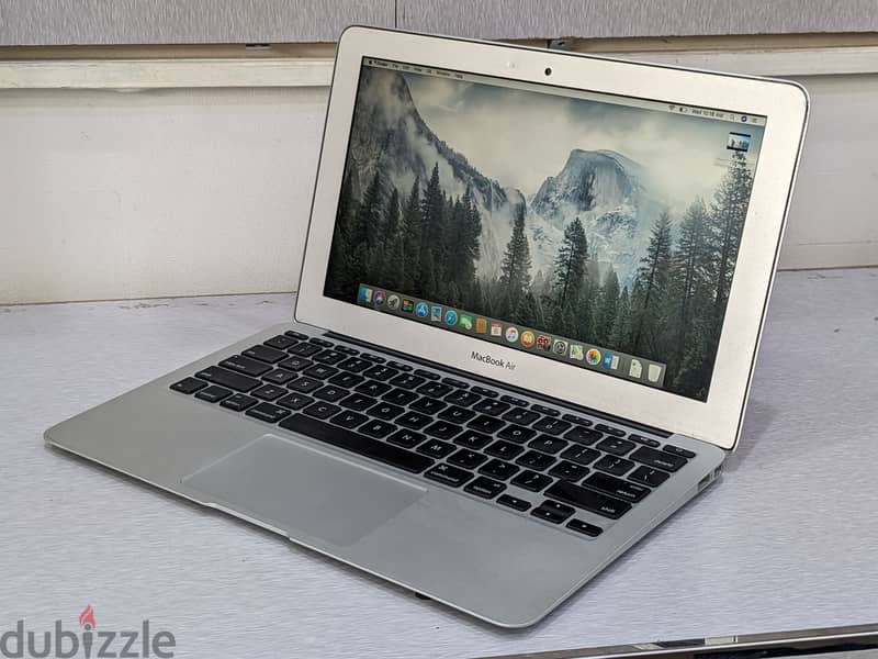 MacBook Air Core i5 Display 11.6" Screen 4GB Ram 128GB Memory Good 1