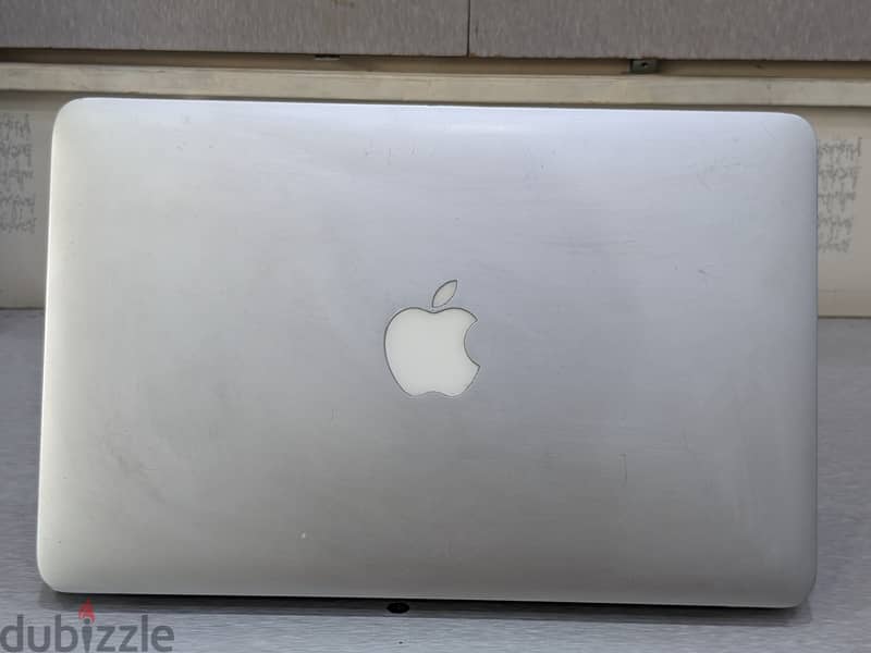 MacBook Air Core i5 Display 11.6" Screen 4GB Ram 128GB Memory Good 5