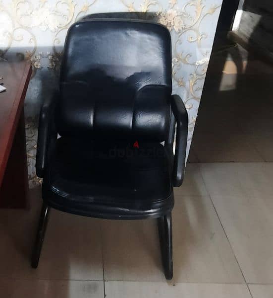 office table with 3 chairs for sale. 3