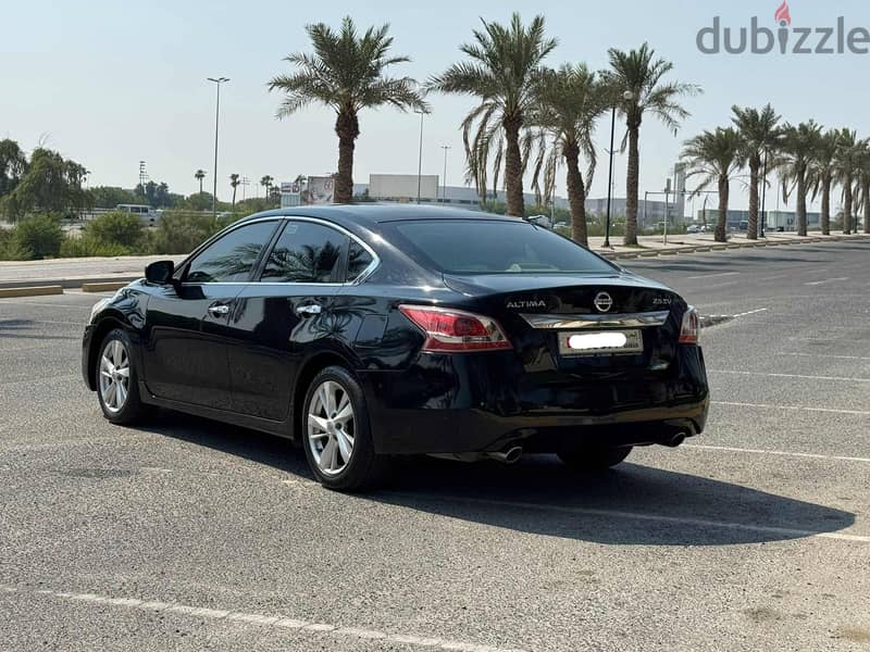 Nissan Altima 2013 black 6