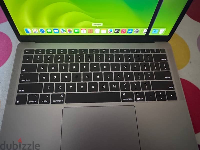 Apple MacBook Air 13inch (2019) 8gb 128gb see details 5