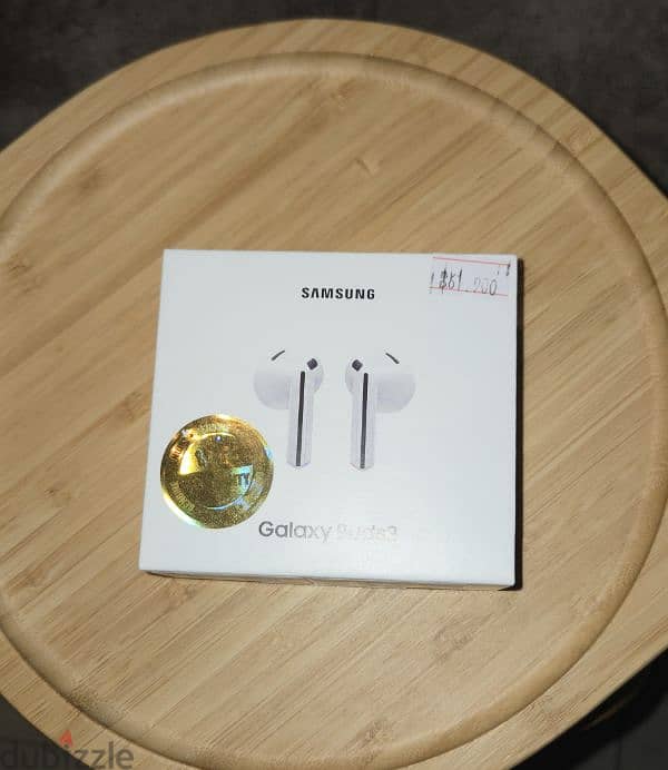 Galaxy Buds 3 - Like New Condition - Only 45 BD - from Samsung store. 0