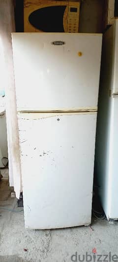 Refrigerator . 35913202 0