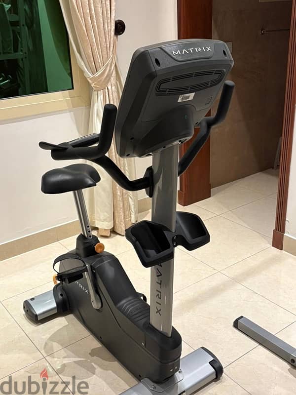 gym equipment selling 3