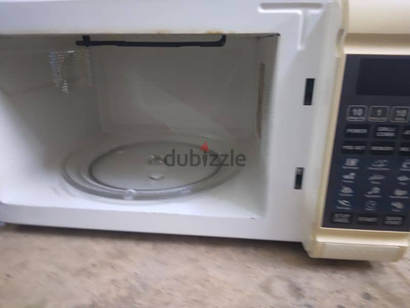 DIGITAL MICROWAVE 30LITRE 1