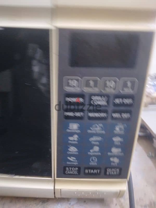 DIGITAL MICROWAVE 30LITRE 3