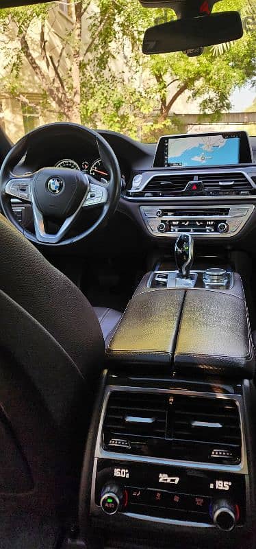 BMW 7-Series 2016 9